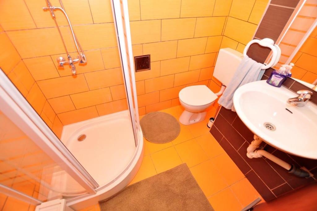 Apartments Gabi Omis Luaran gambar