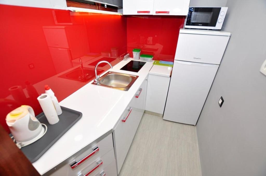 Apartments Gabi Omis Luaran gambar