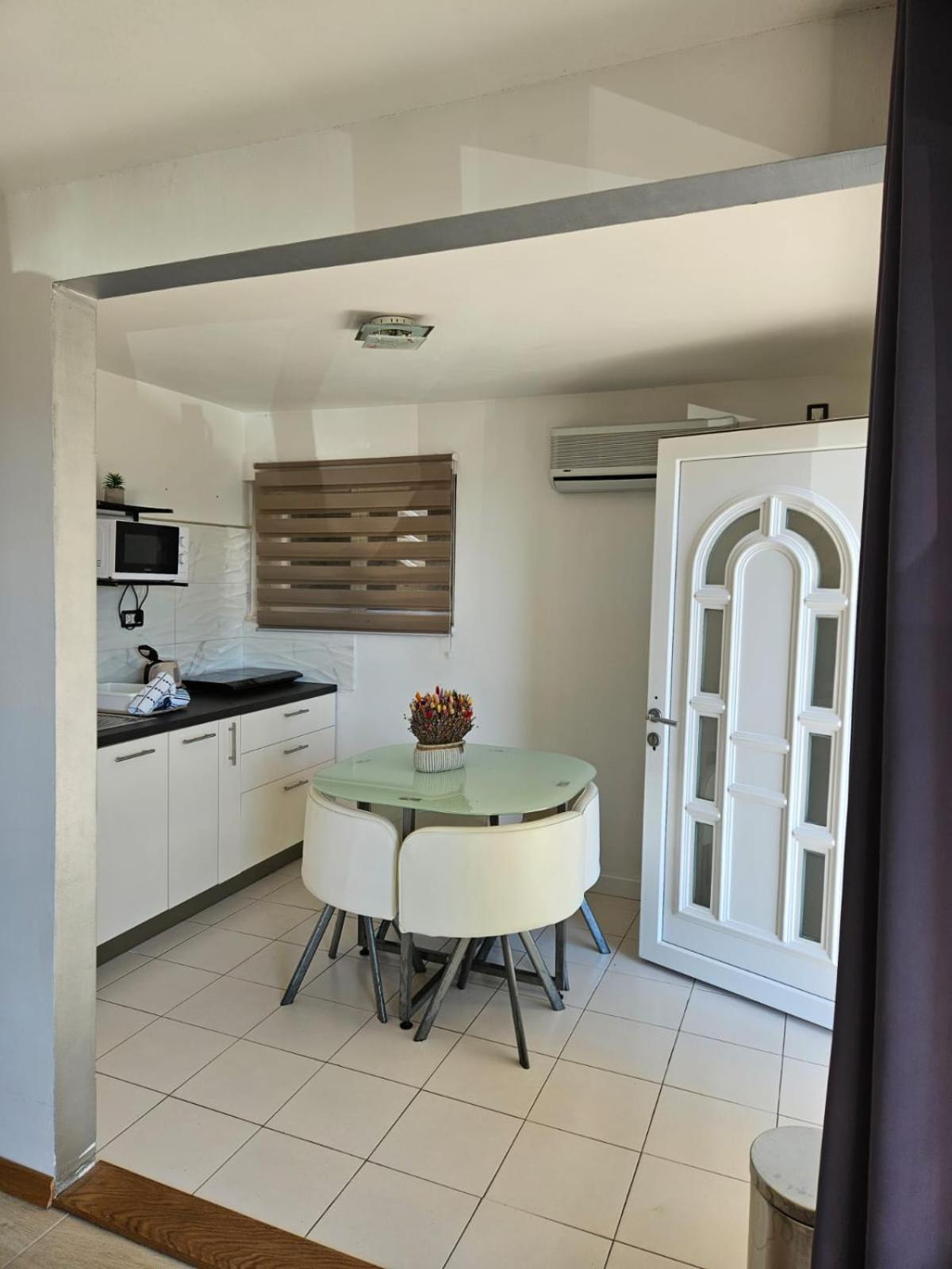Apartments Gabi Omis Luaran gambar
