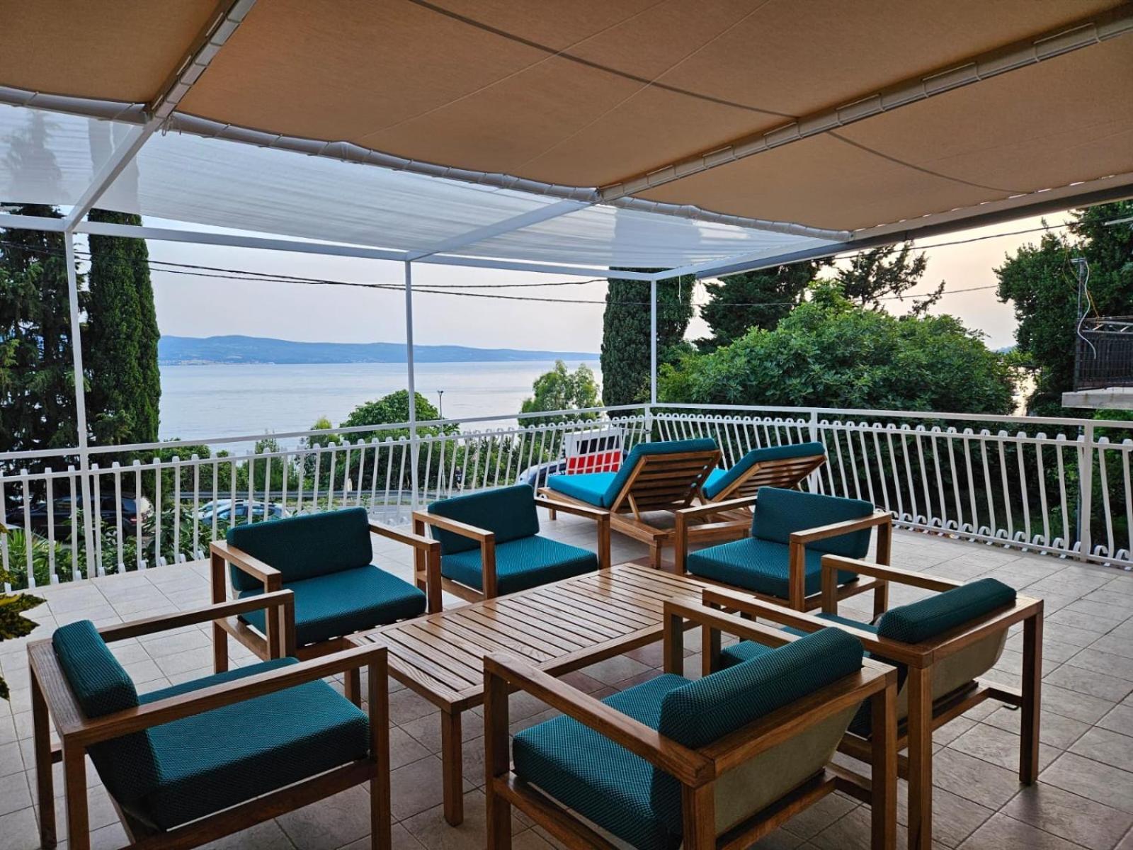 Apartments Gabi Omis Luaran gambar